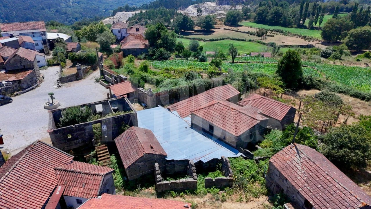 Moradia T3 para Venda em Abragão Foto 11