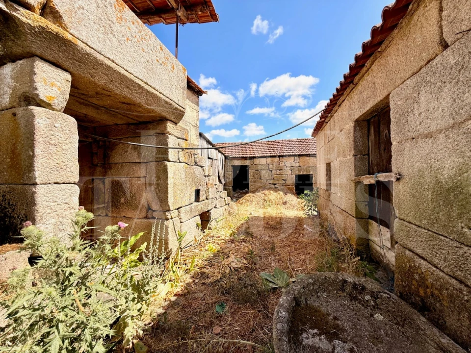 Moradia T3 para Venda em Abragão Foto 4