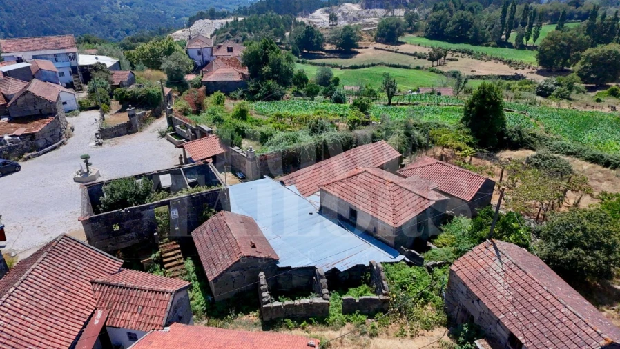 Moradia T3 para Venda em Abragão Foto 11