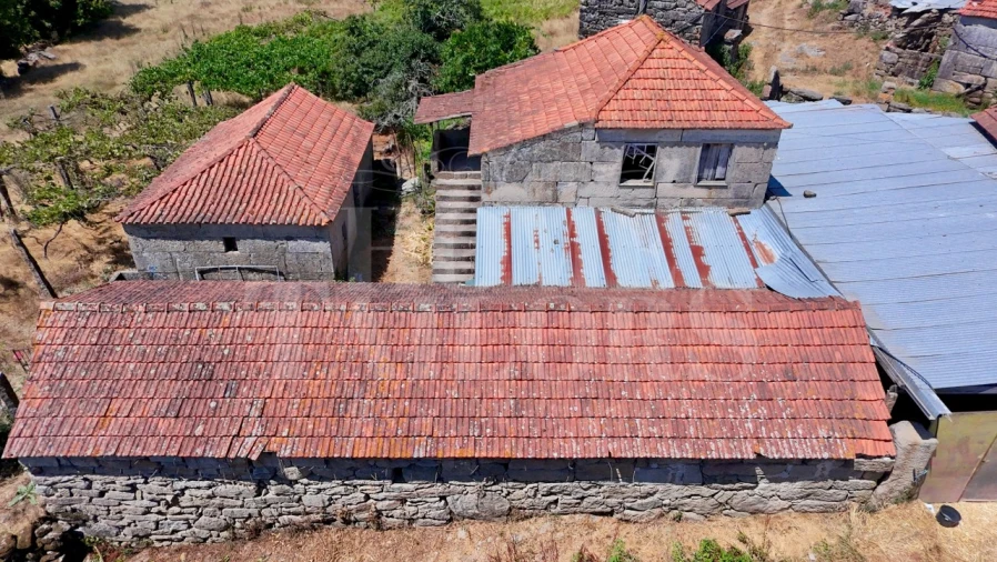 Moradia T3 para Venda em Abragão Foto 18