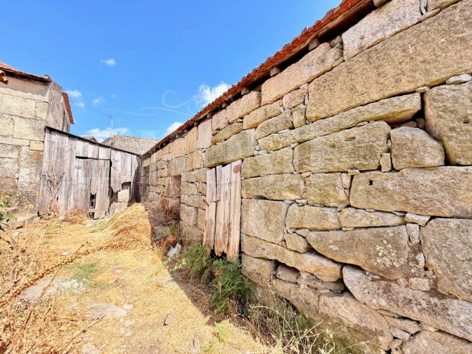 Moradia T3 para Venda em Abragão Foto 9