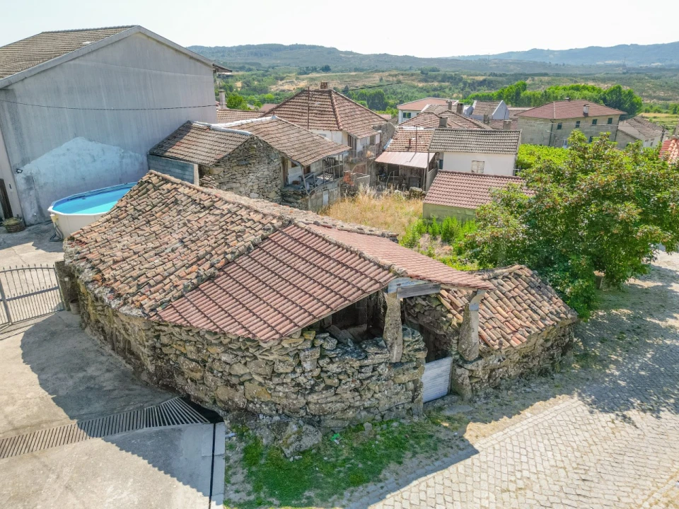 Moradia T3 para Venda em Vreia de Jales Foto 8