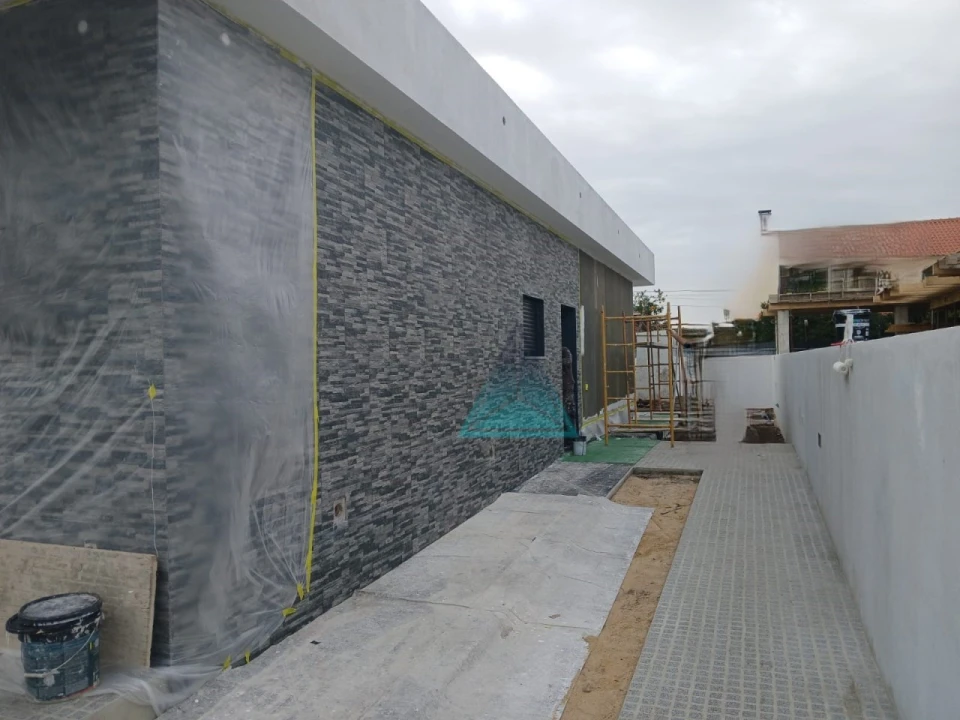 Moradia T4 para Venda em Fernao Ferro Foto 1