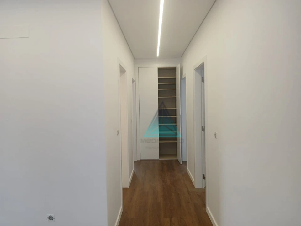 Moradia T4 para Venda em Fernao Ferro Foto 12