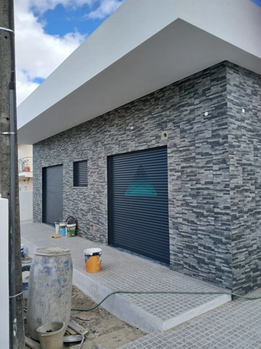 Moradia T4 para Venda em Fernao Ferro Foto 2