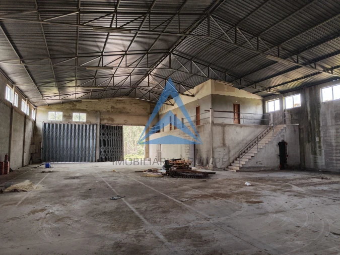 Armazém para Venda em Pelariga Foto 3