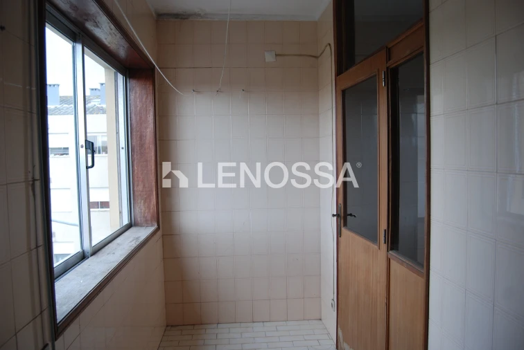 Apartamento T3 para Venda em Vilar de Andorinho Foto 6