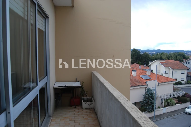 Apartamento T3 para Venda em Vilar de Andorinho Foto 10