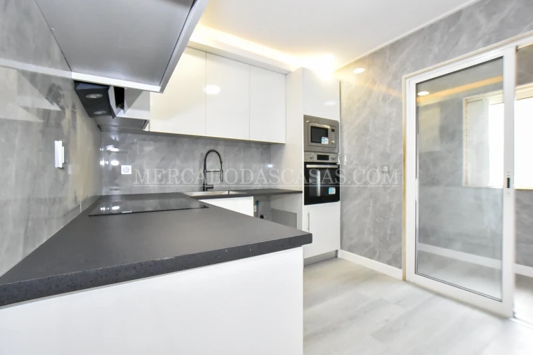 Apartamento T3 para Venda em Rio Tinto Foto 2