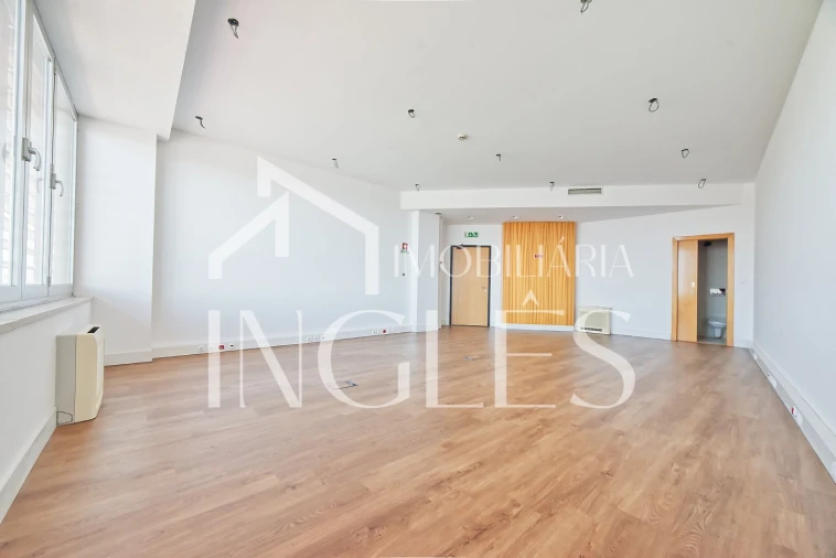 Escritório para Venda em Marvila, Ribeira Santarém, São Salvador, São Nicolau Foto 2