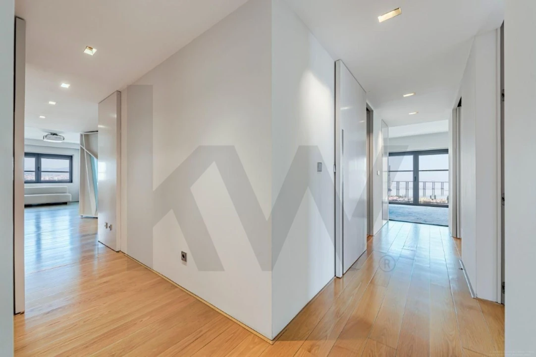 Apartamento T4 para Venda em Parque das Nações Foto 2