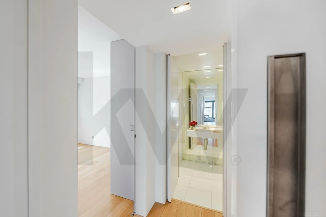Apartamento T4 para Venda em Parque das Nações Foto 15