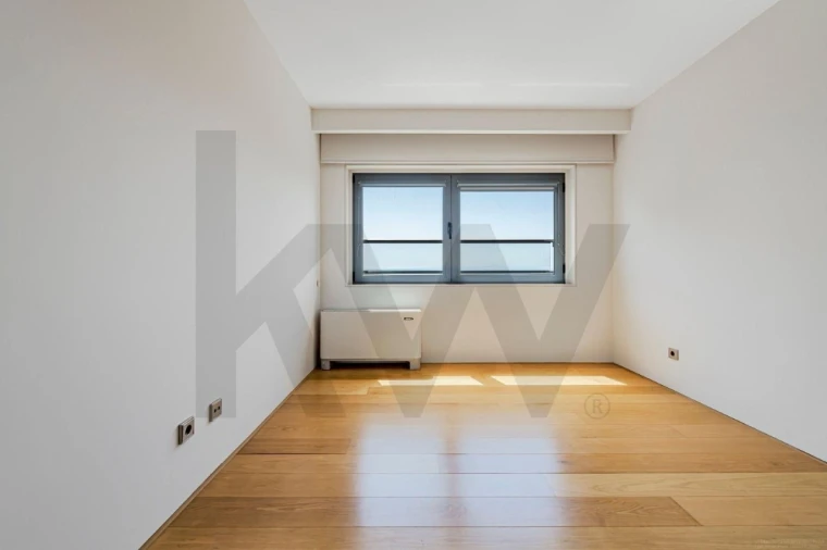 Apartamento T4 para Venda em Parque das Nações Foto 18