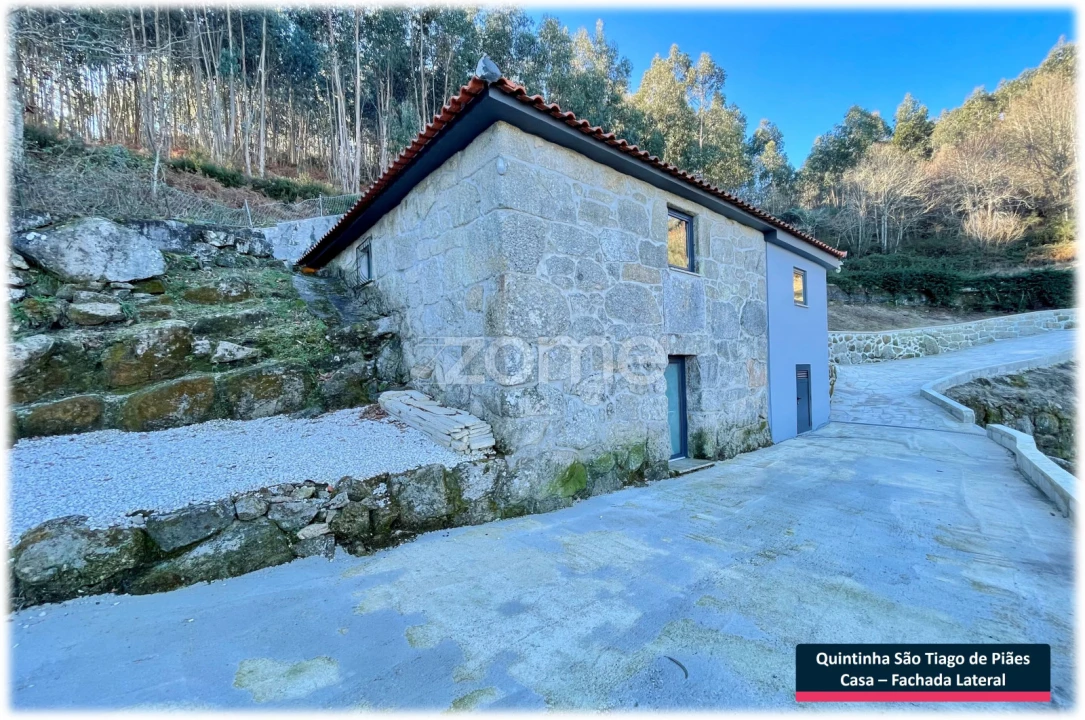 Moradia T2 para Venda em Santiago de Piães Foto 2