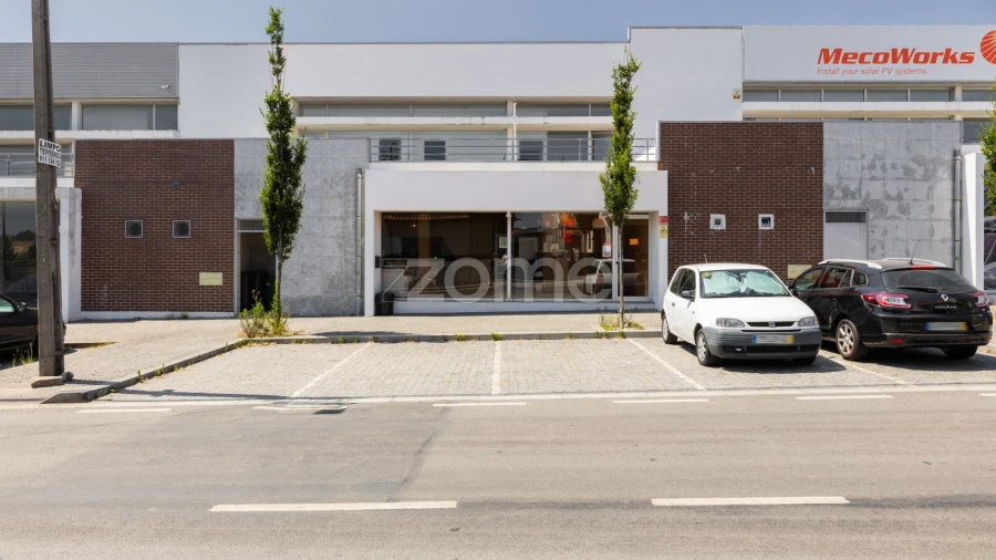 Terreno Comércio / Armazém para Venda em Vila Nova da Telha