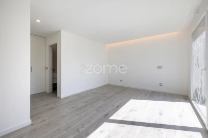 Moradia T3 para Venda em Nossa Senhora da Piedade