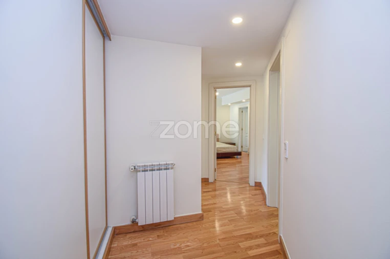 Apartamento T3 para Arrendamento em Carcavelos e Parede Foto 15