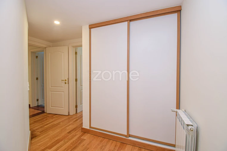 Apartamento T3 para Arrendamento em Carcavelos e Parede Foto 19