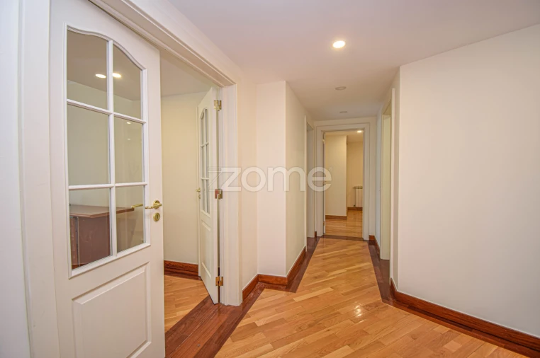 Apartamento T3 para Arrendamento em Carcavelos e Parede Foto 11