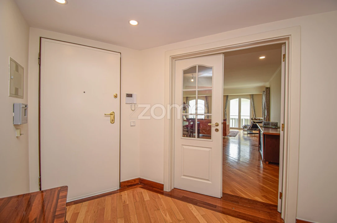 Apartamento T3 para Arrendamento em Carcavelos e Parede Foto 4