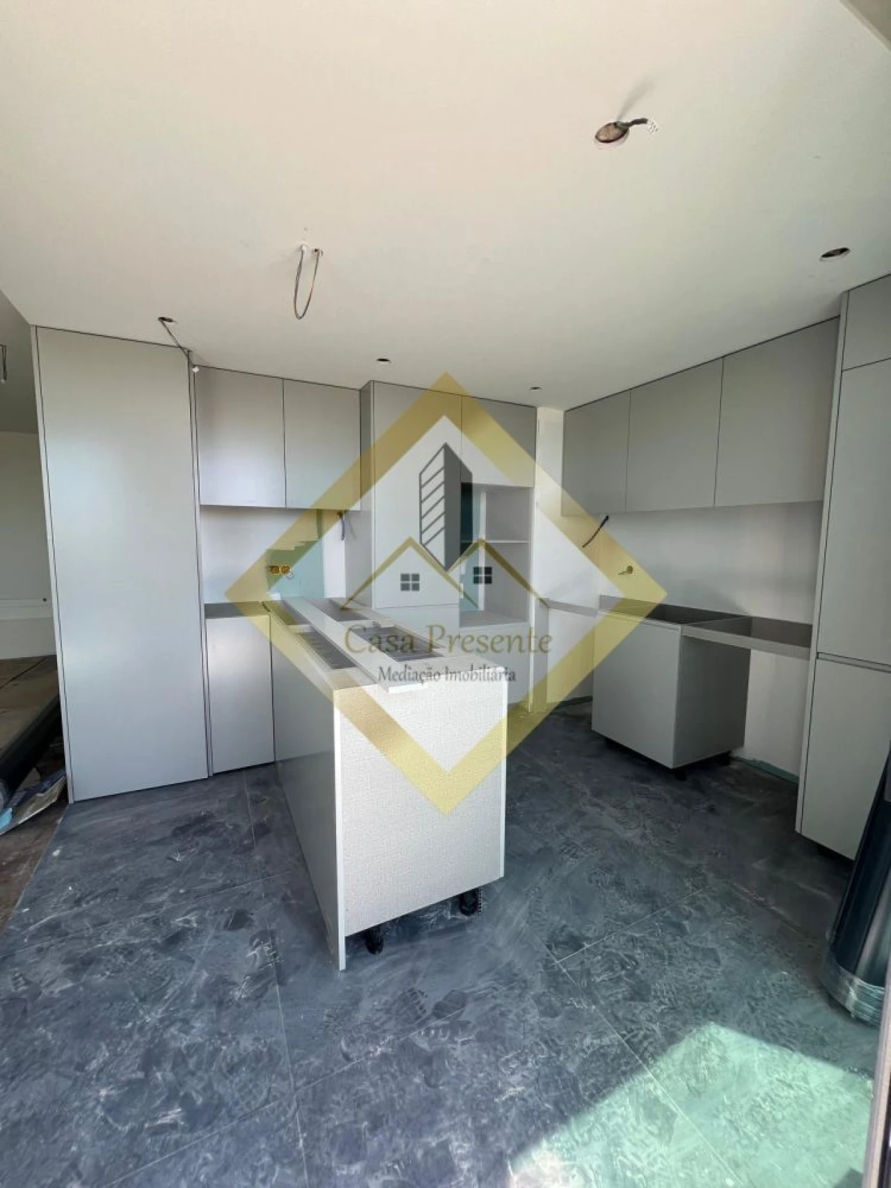 Apartamento T2 para Venda em Mafamude e Vilar do Paraíso Foto 5