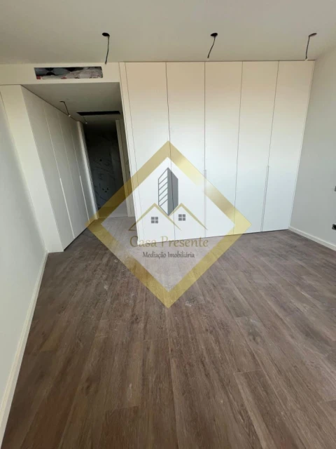 Apartamento T2 para Venda em Mafamude e Vilar do Paraíso
