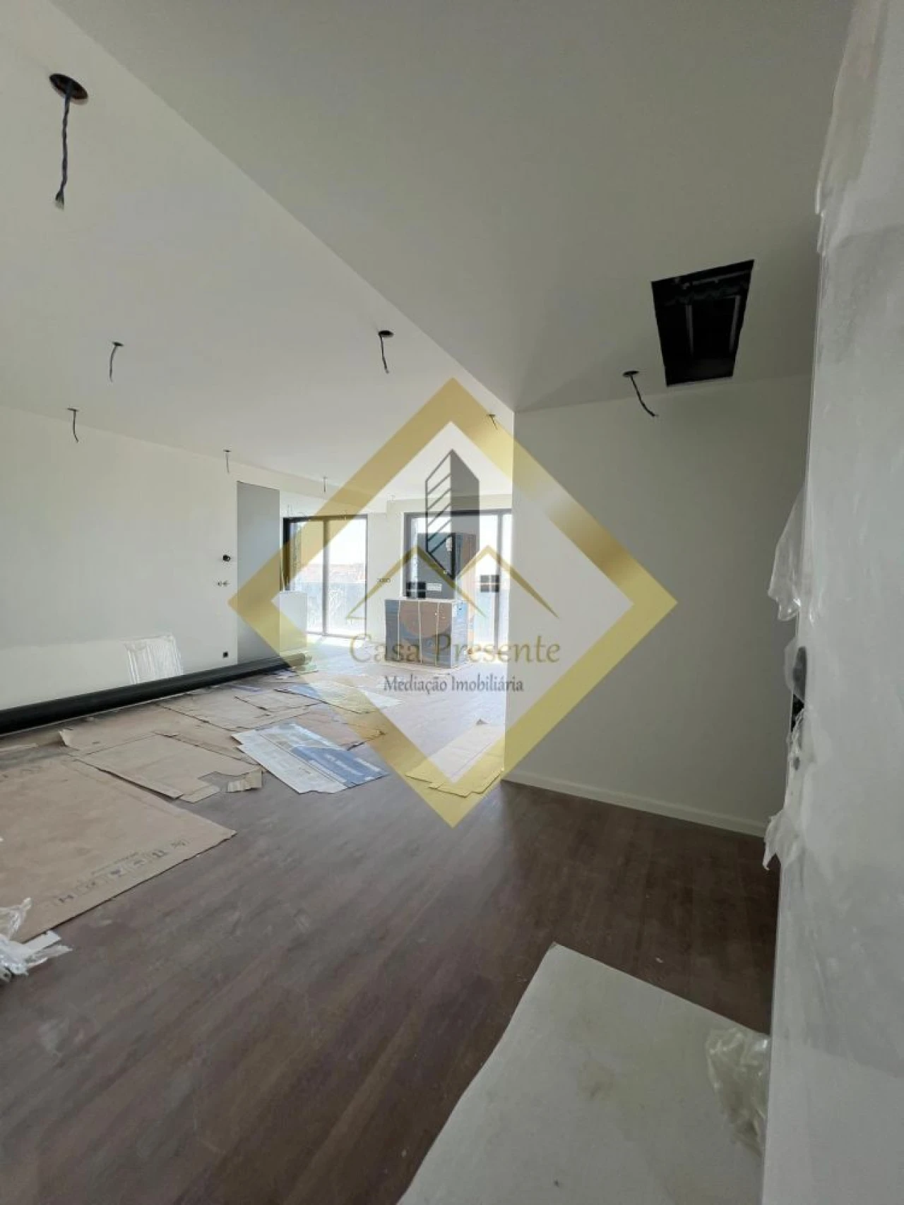 Apartamento T2 para Venda em Mafamude e Vilar do Paraíso Foto 7