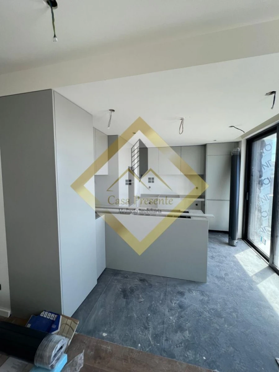 Apartamento T2 para Venda em Mafamude e Vilar do Paraíso Foto 3