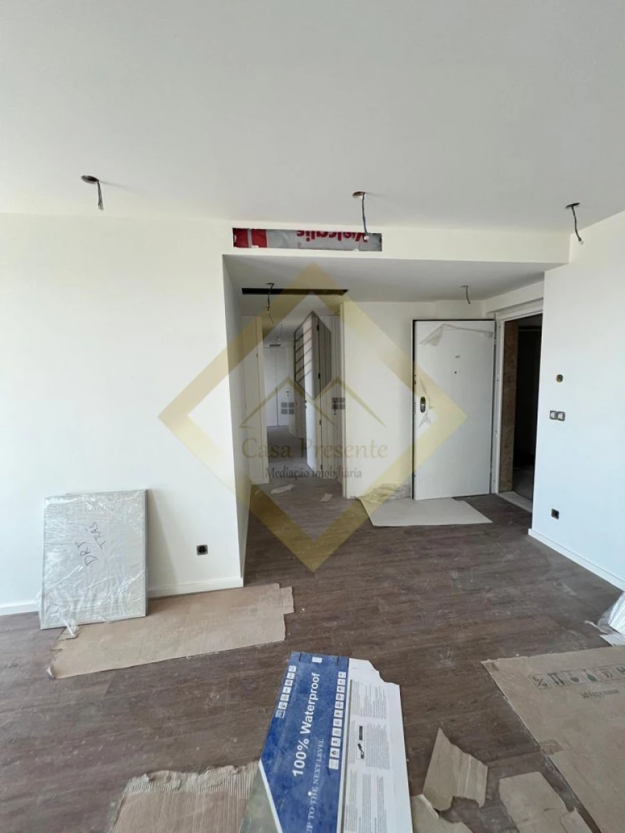 Apartamento T2 para Venda em Mafamude e Vilar do Paraíso Foto 18