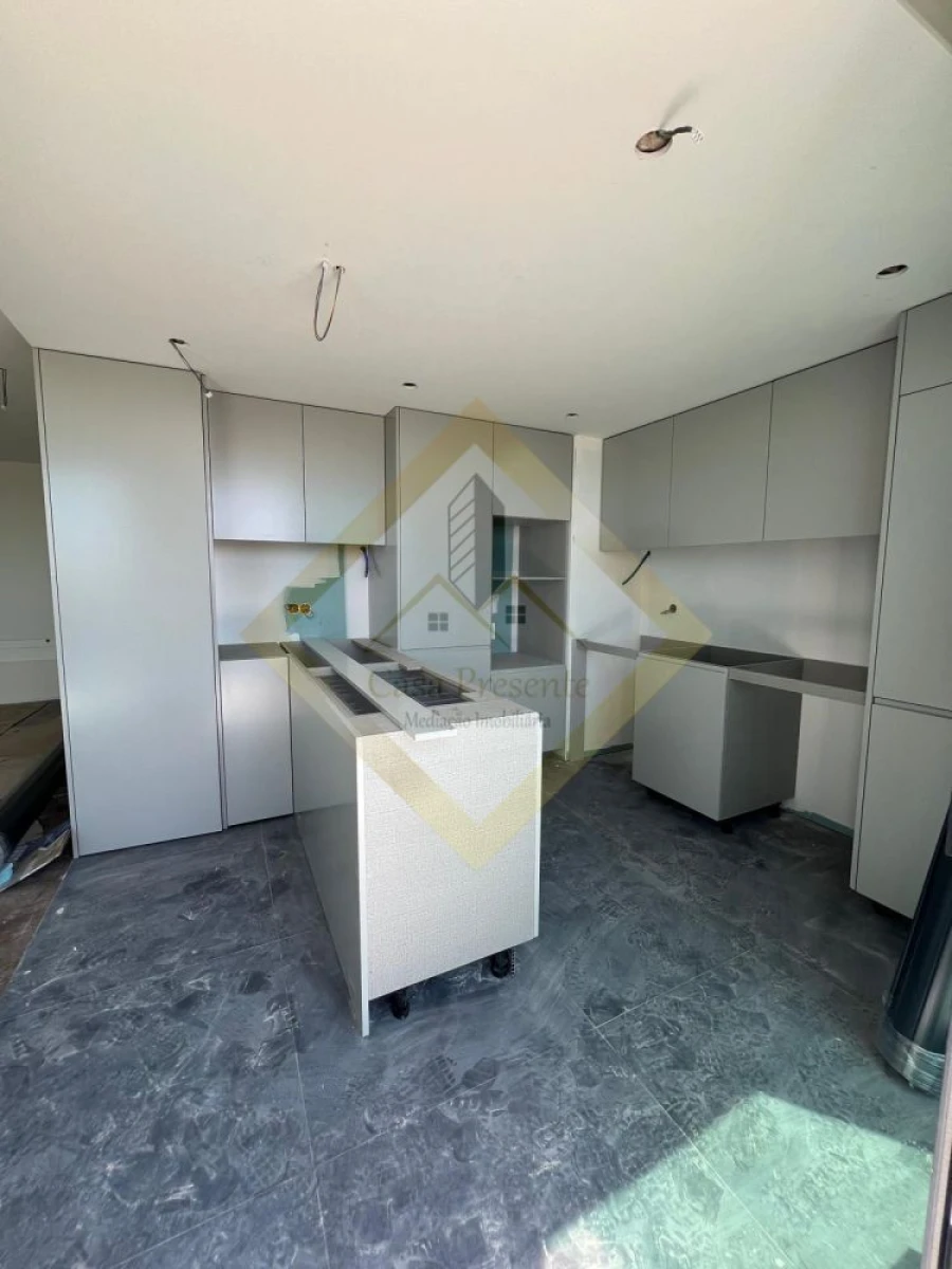 Apartamento T2 para Venda em Mafamude e Vilar do Paraíso Foto 5