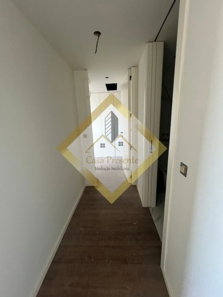 Apartamento T2 para Venda em Mafamude e Vilar do Paraíso Foto 16