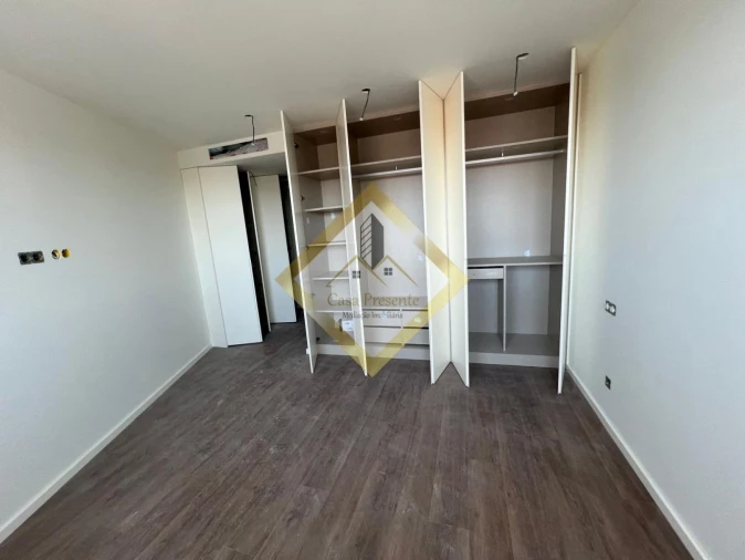 Apartamento T2 para Venda em Mafamude e Vilar do Paraíso Foto 14