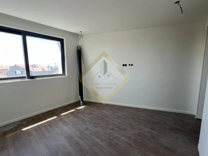 Apartamento T2 para Venda em Mafamude e Vilar do Paraíso Foto 12