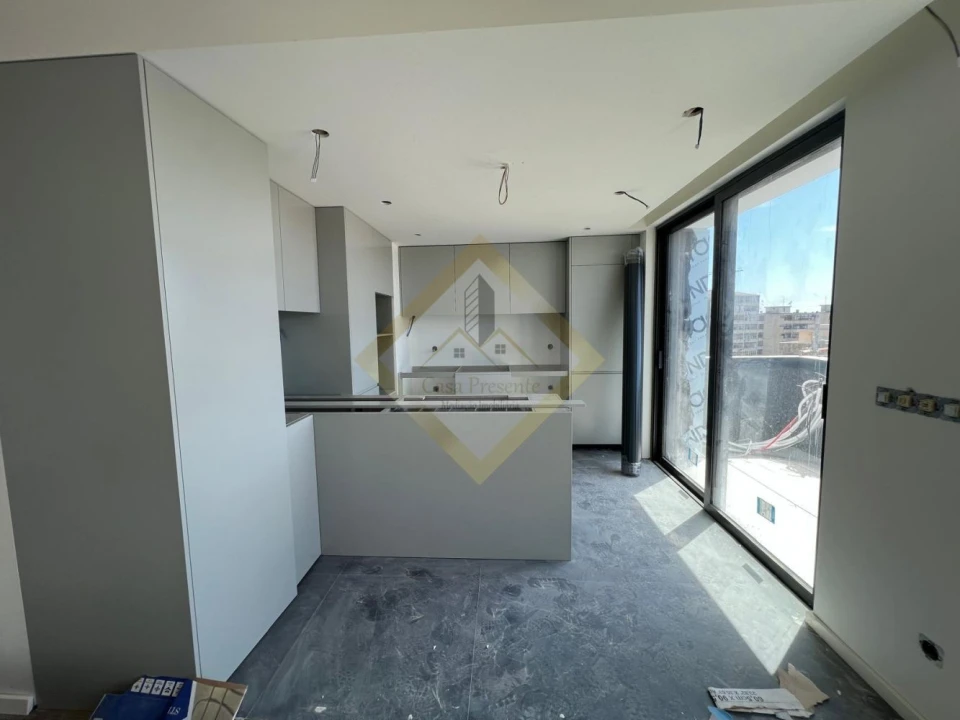 Apartamento T2 para Venda em Mafamude e Vilar do Paraíso Foto 2