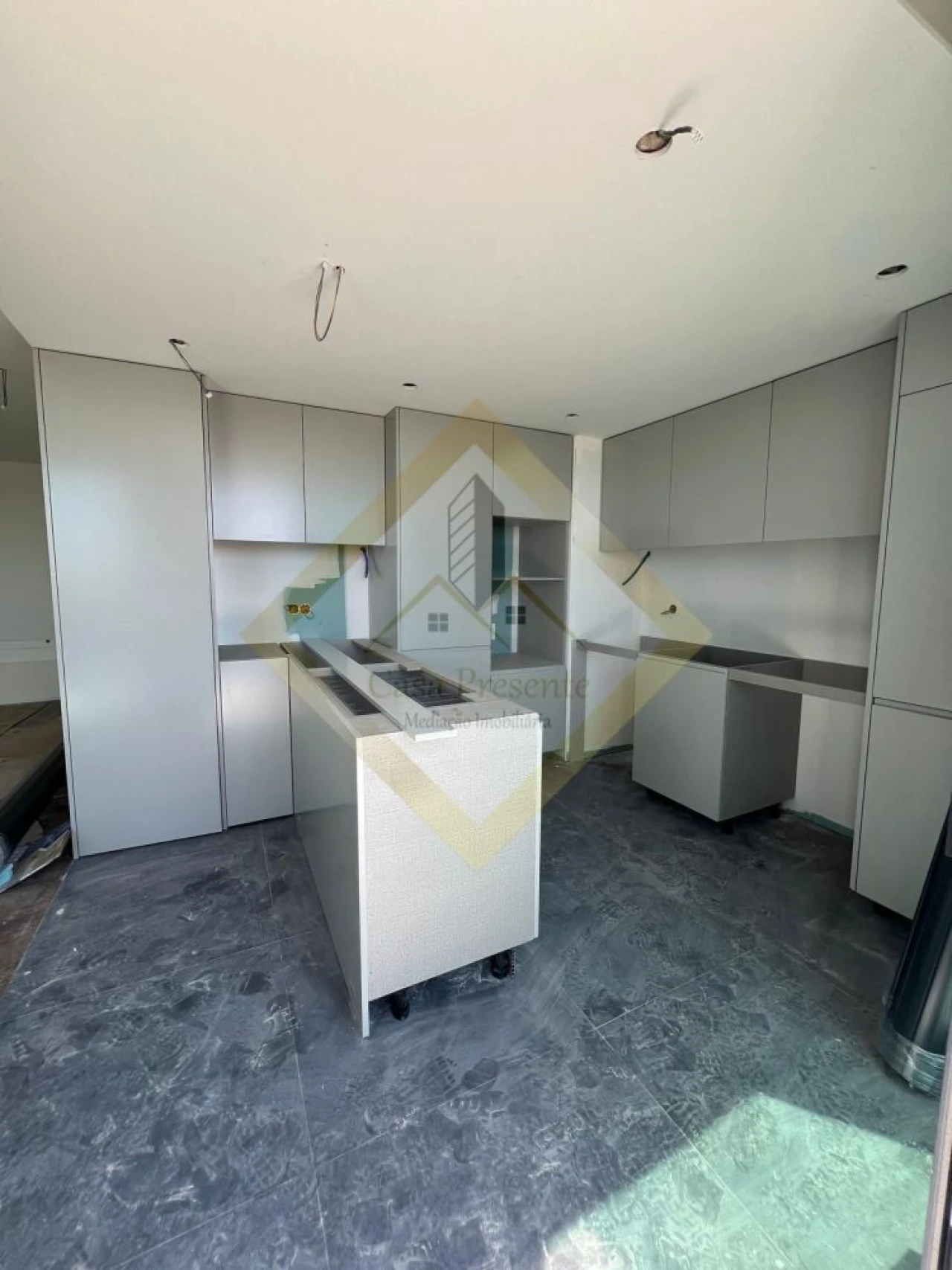 Apartamento T2 para Venda em Mafamude e Vilar do Paraíso Foto 5