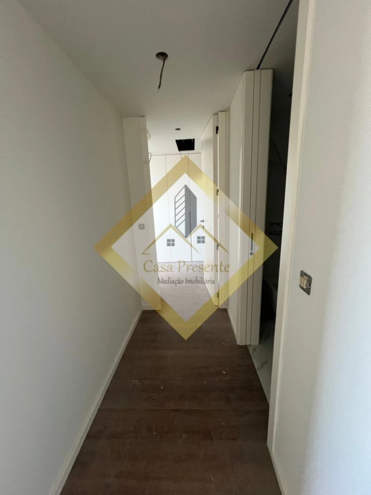 Apartamento T2 para Venda em Mafamude e Vilar do Paraíso Foto 16