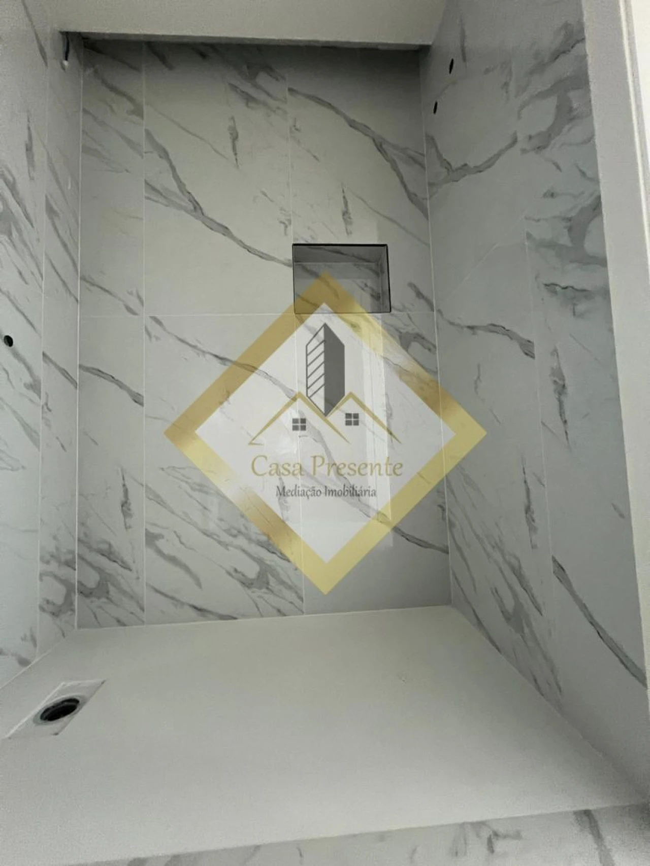 Apartamento T2 para Venda em Mafamude e Vilar do Paraíso Foto 11