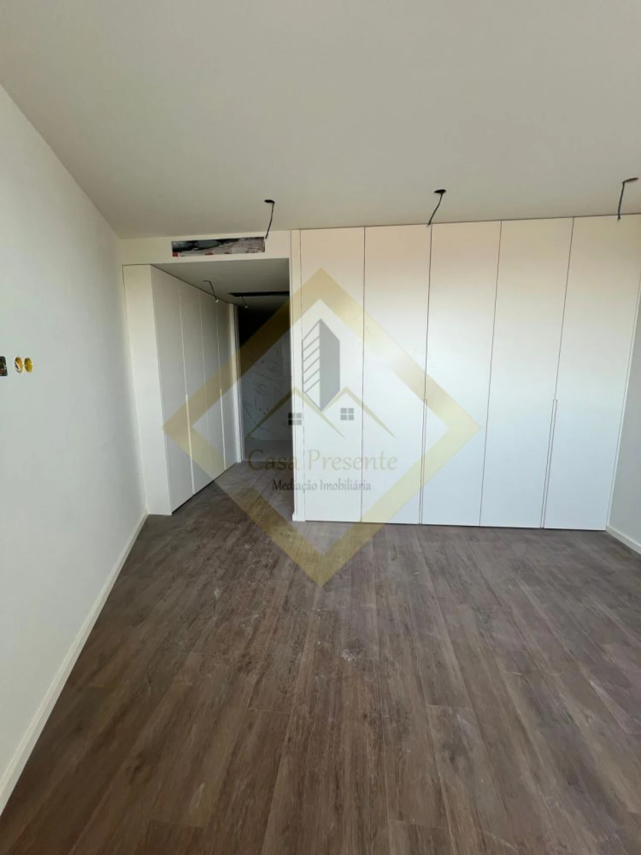 Apartamento T2 para Venda em Mafamude e Vilar do Paraíso Foto 13
