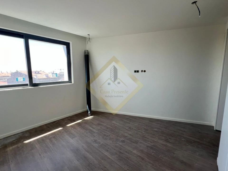 Apartamento T2 para Venda em Mafamude e Vilar do Paraíso Foto 12