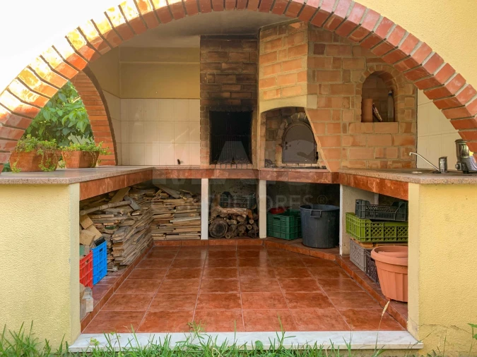 Moradia T4 para Venda em Ramada e Caneças Foto 2