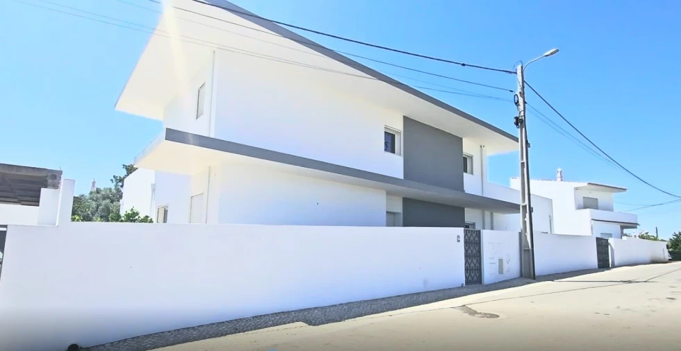 Moradia T4 para Venda em Altura Foto 7