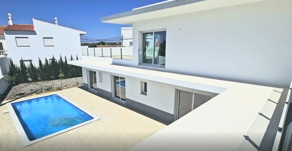 Moradia T4 para Venda em Altura Foto 24