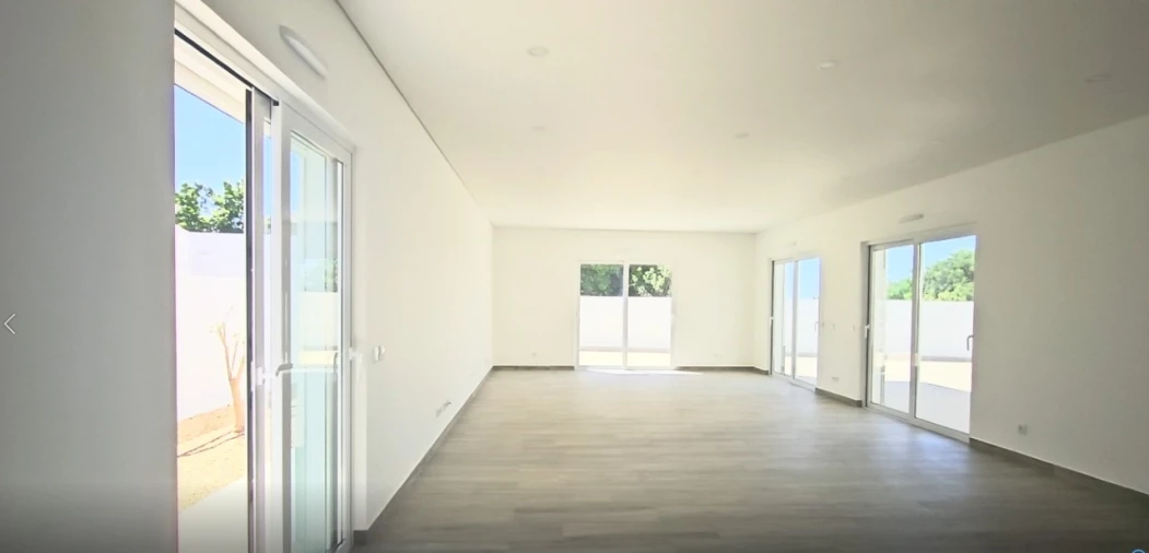 Moradia T4 para Venda em Altura Foto 27