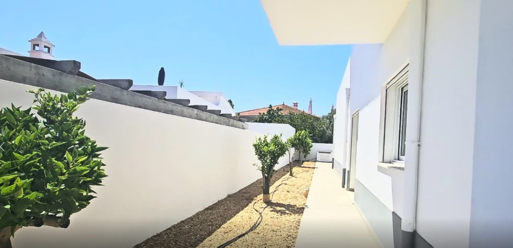 Moradia T4 para Venda em Altura Foto 29