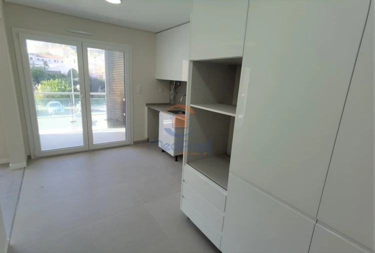 Apartamento T3 para Venda em Santo António dos Cavaleiros e Frielas Foto 6