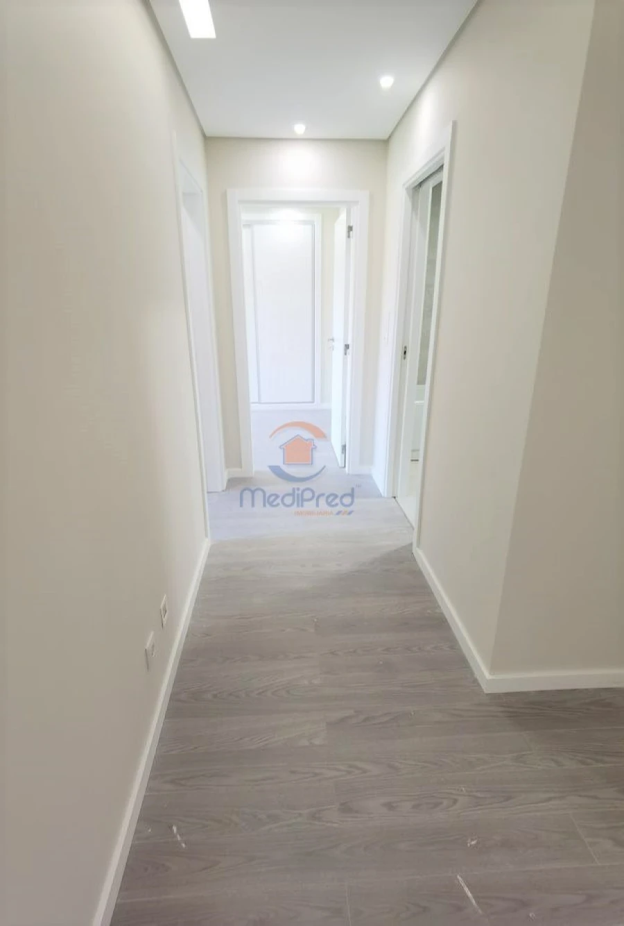 Apartamento T3 para Venda em Santo António dos Cavaleiros e Frielas Foto 11