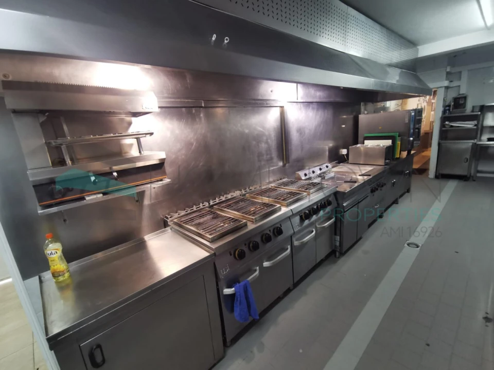 Negócio para Venda em Quarteira Foto 10