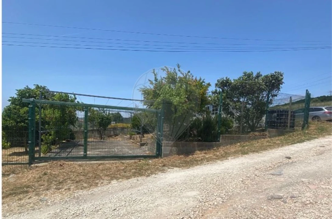 Terreno para Venda em Santo Antão e São Julião do Tojal Foto 4