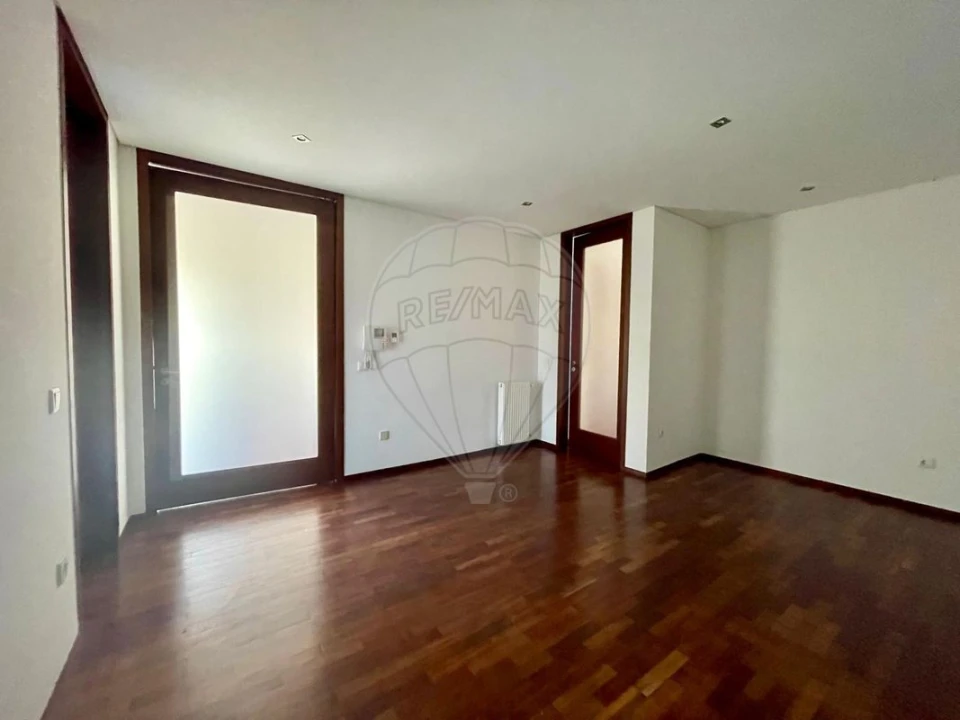 Apartamento T3 para Venda em Campanhã Foto 7