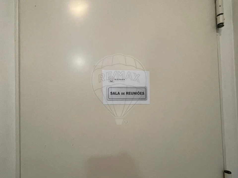 Apartamento T3 para Venda em Campanhã Foto 3